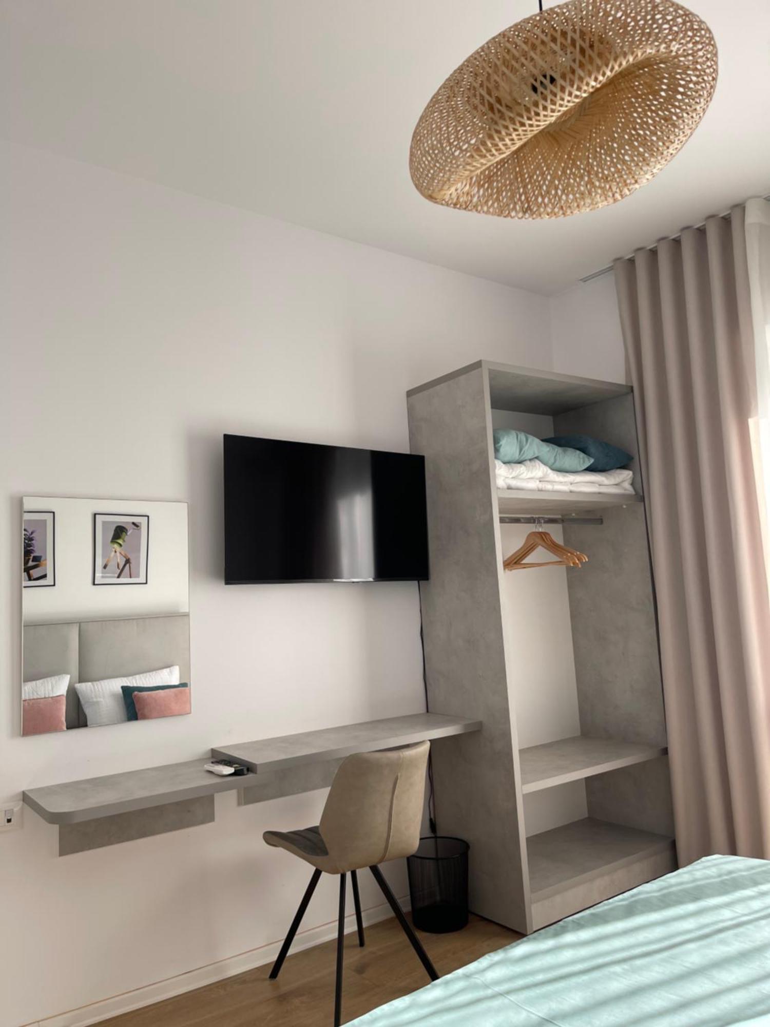 Sunny City Center Apartment Lezhe Exterior photo